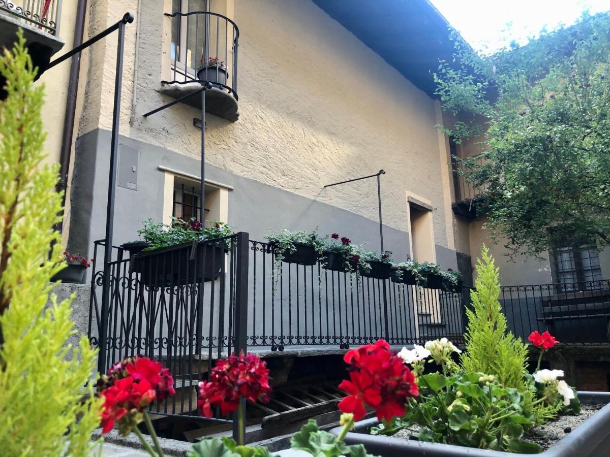 Domus Apartments 奥斯塔 外观 照片